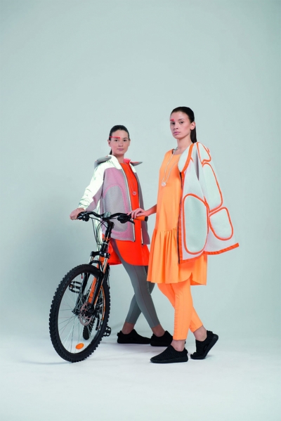 Коллекция молодежной одежды для велопрогулок "S.O.L."