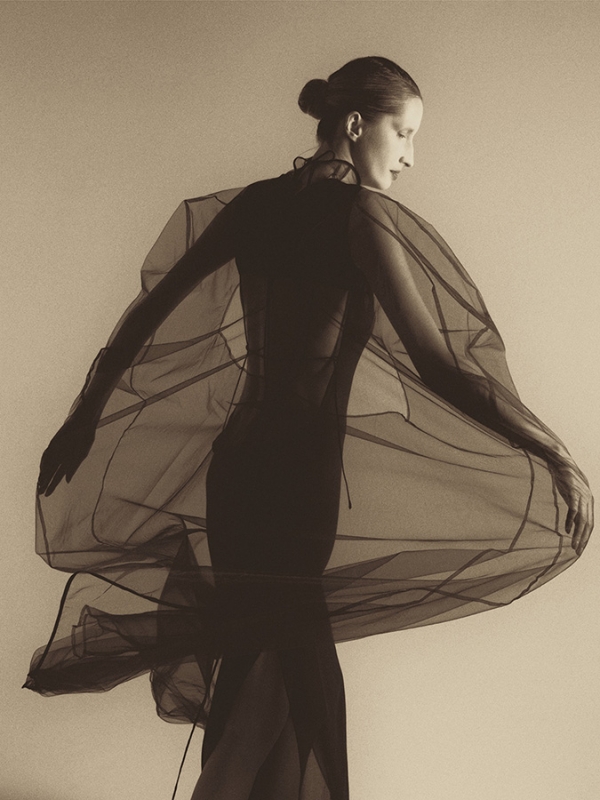 Коллекция подиумной женской одежды «Безмолвие»